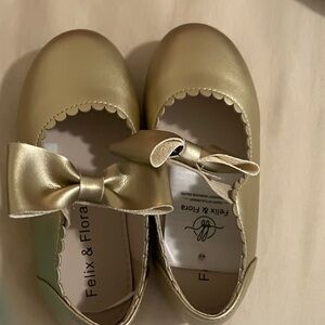 Felix & Flora Gold Dress Shoes for Kids